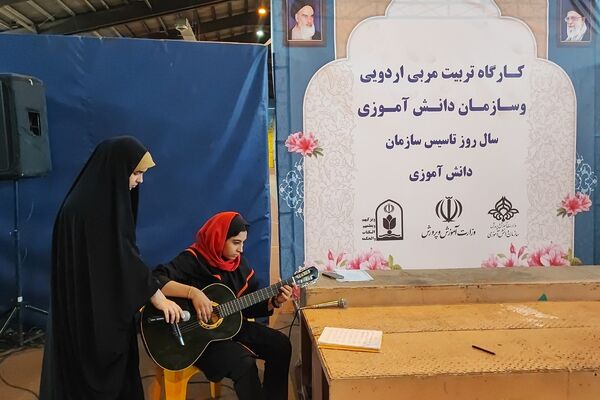 مراسم تجلیل از مربیان سازمان دانش آموزی ملارد 