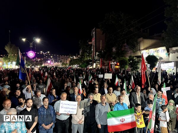 راهپیمایی پرشور و آموزش اصلحه با حضور گسترده  مردم  ساوجبلاغ