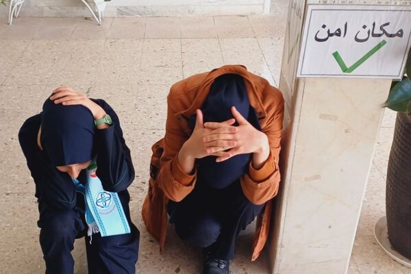 بیست و هفتمین مانور زلزله و ایمنی در دبیرستان مهر نیشابور