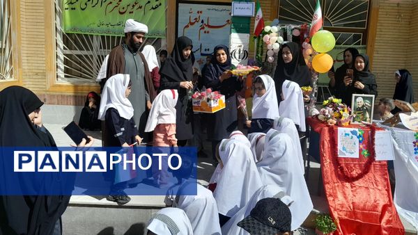 جشن باشکوه آغاز سال تحصیلی در مدرسه انقلاب حیدرخانی