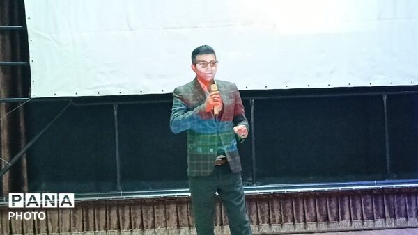 فارسان میزبانِ یکی از برترین مغزهای متفکر زیست‌شناسی جهان