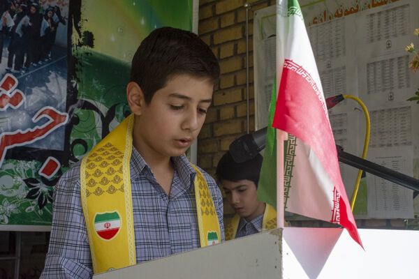جوانه‌های محلاتی ورود به دوره متوسطه را با جشن جوانه‌ها آغاز کردند