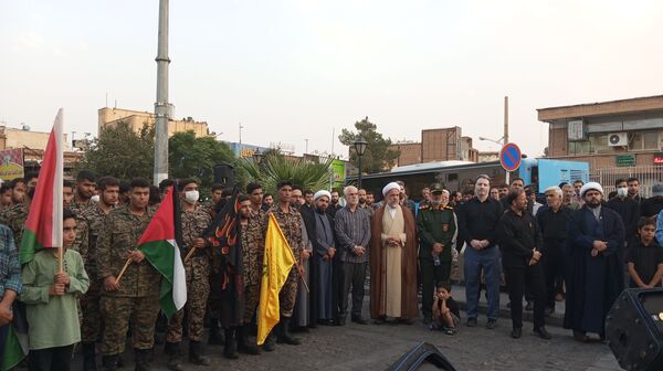 تجمع حضور شهروندان ساوجی در پی شهادت مظلومانه شهید اسماعیل هنیه