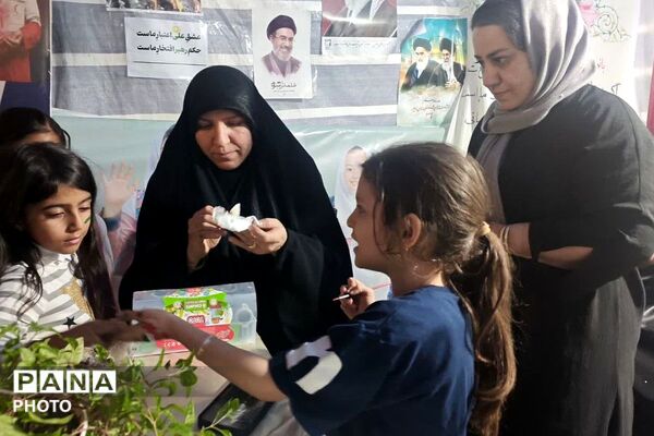 لبخندِ ولایت بر لبان دانش‌آموزان؛ روایت تصویری از موکب «شهدای میناب» در دل فیروزکوه