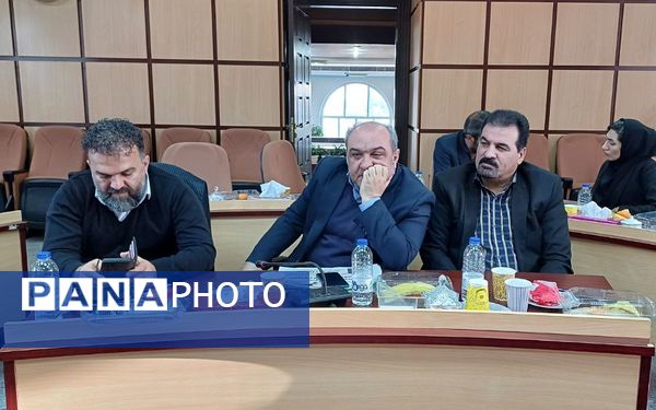 نشست صمیمی فرماندار شهریار با اصحاب رسانه و فعالان فضای مجازی