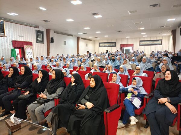  افتتاحیه پارک سلامت و آغاز به کار سفیران محیط یار  دبستان بنت الهدی صدر