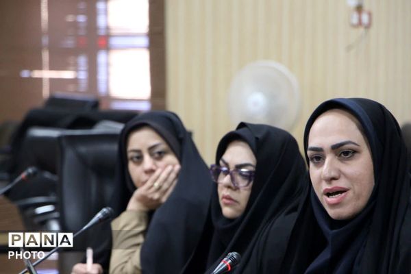 برگزاری اولین جلسه طرح «با انرژی ها» برای مدیریت مصرف انرژی در مدارس یزد