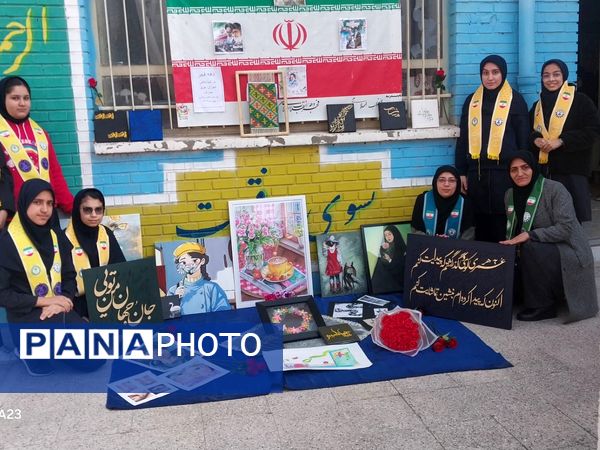 بازارچه به مناسبت دهه فجر در دبیرستان دخترانه انقلاب اسلامی 