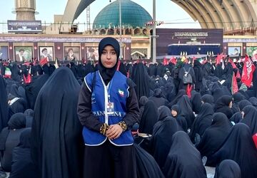 امروز مصلی حال و هوای عجیبی داشت