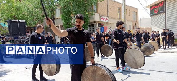 آباده در تاسوعای حسینی غرق در ماتم و عزا 