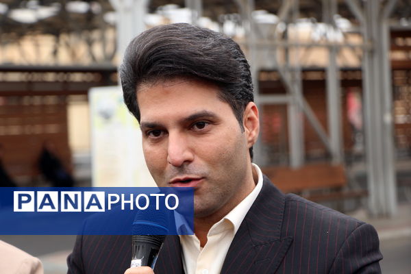 بازدید خبرنگاران از ایستگاهای اتوبوس شهری و حمل‌ونقل یزد