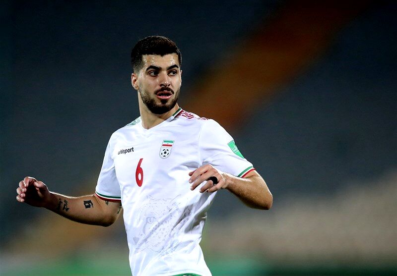 عزت اللهی با پیراهن الاهلی مقابل عجمان