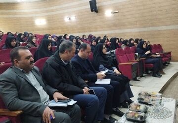 هم‌اندیشی مدیران ابتدایی ناحیه۳ برای بازنگری و تدوین راهکارهای نیمه دوم سال تحصیلی