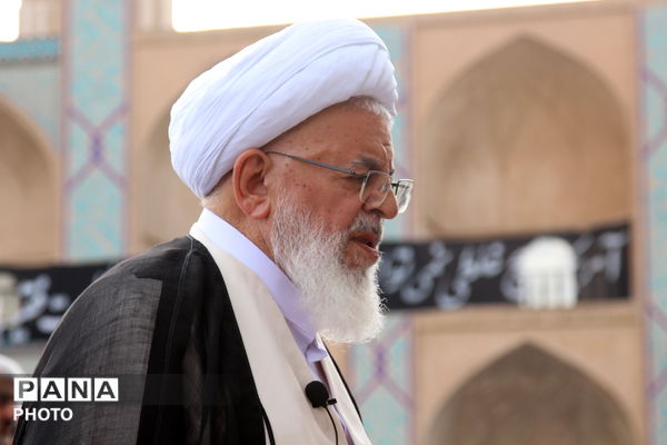 برپایی باشکوه نماز عید فطر در یزد