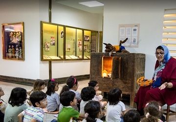 کودکان به موزه هنرهای معاصر می‌روند