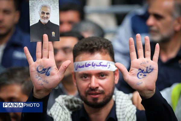 دیدار هزاران نفر از کارگران سراسر کشور با رهبر انقلاب