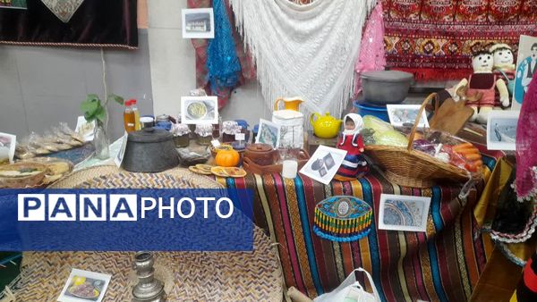 جشنواره قومی و محلی در دبستان آرمیتا مصلی نژاد ناحیه 7