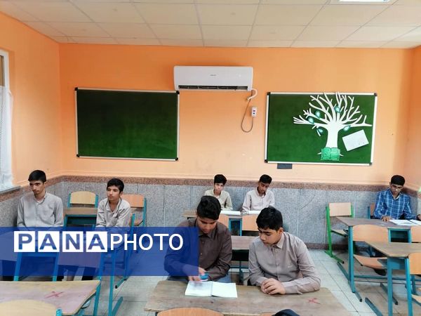 اعزام دانش‌‌آموزان سندرک به مسابقات استانی قرآن، عترت و نماز