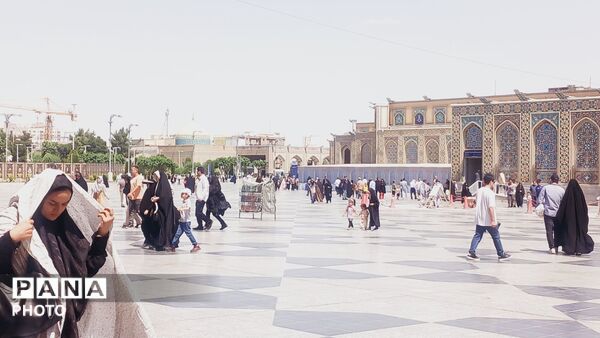 حرم مطهر رضوی میزبان زائران و عاشقان دعا و زیارت