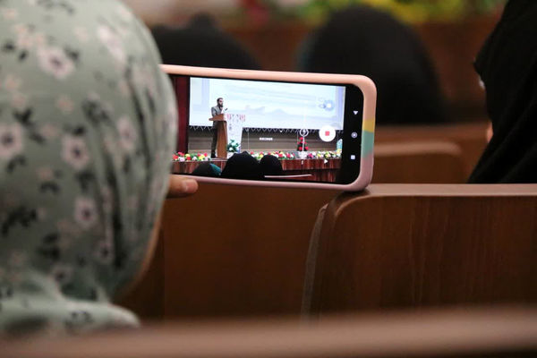 آیین تقدیر از برگزیدگان چهل و دومین دوره مسابقات دانش‌آموزی قرآن، عترت و نماز استان قم