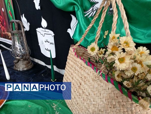 عطر چای به مناسبت شهادت حضرت زهرا (ع) در دبیرستان عطیه 