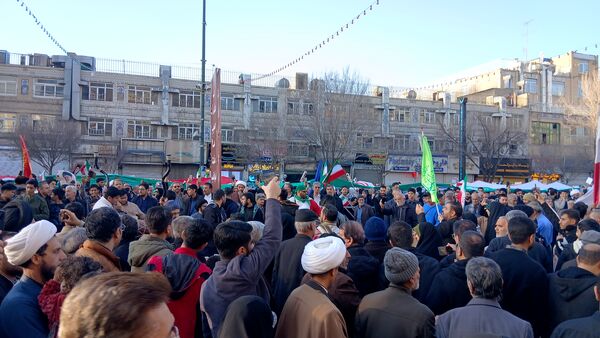 تشییع پیکر شهدا، همراه با اعلام انزجار از اغتشاشات اخیر 