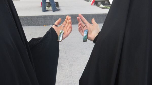 غبارروبی گلزار شهدا بن
