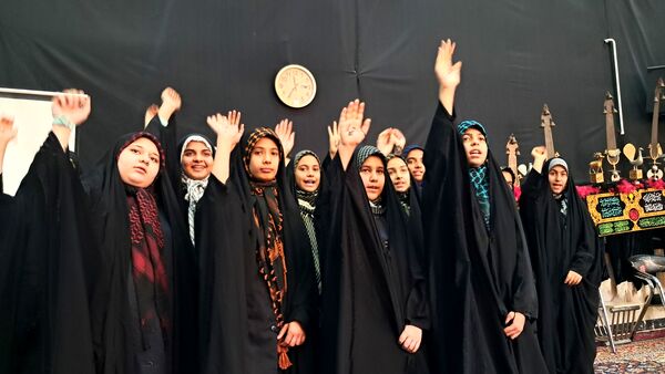 جشن نیمه شعبان در دبیرستان حضرت زینب (س)