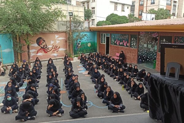 بزرگداشت شهدای خدمت در دبیرستان شاهد ندای فاطمه (س) ناحیه دو شهرری 