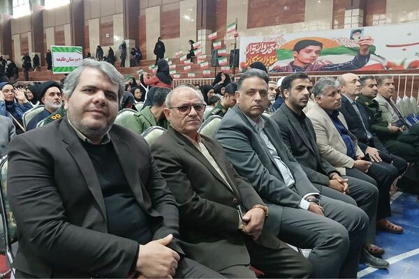 حضور پرشور دختران و پسران شهریار در روز استکبار ستیزی