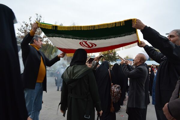 بدرقه دانش‌آموزان عمره‌گزار دختر شهرستان‌های استان تهران