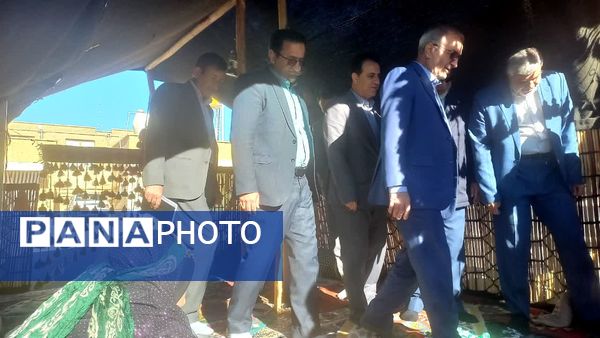 برپایی نمایشگاه به‌مناسبت هفته پژوهش در مدرسه کمایی‌مقدم یاسوج