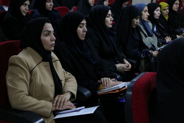 مسیر معلمی گامی در ارتقای مهارت‌های حرفه‌ای فرهنگیان ملارد