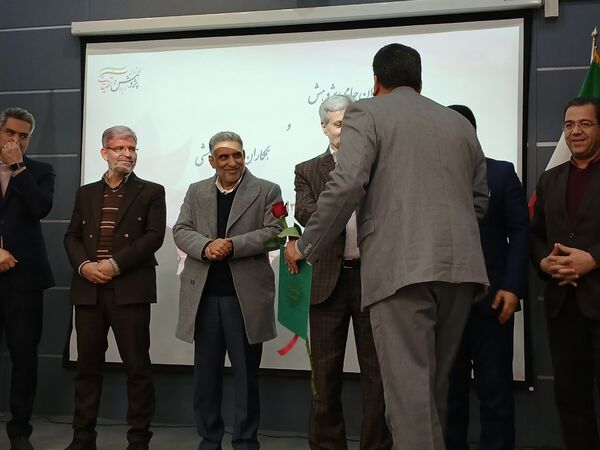 آیین تکریم و تجلیل از پژوهشگران برتر ناحیه۶