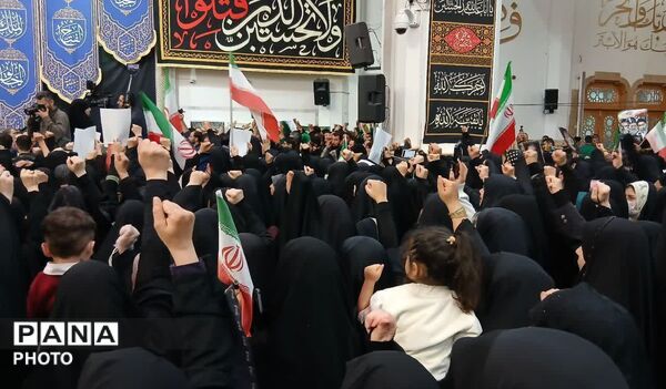وداع با پیکر شهید امیر سرلشکر سید عبدالرحیم موسوی در حرم بانوی کرامت