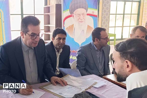 میز خدمت آموزش و پرورش خراسان شمالی در نماز جمعه؛ پاسخگویی مستقیم به مطالبات مردم