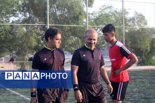 تیم چاهکوتاه قهرمان مسابقات روستایی مینی فوتبال جام پرچم شهرستان بوشهر 
