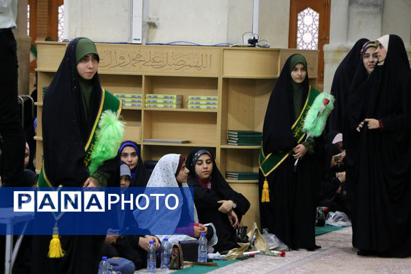 اجتماع عظیم دختران دانشجوی کشور در حرم حضرت معصومه(س)