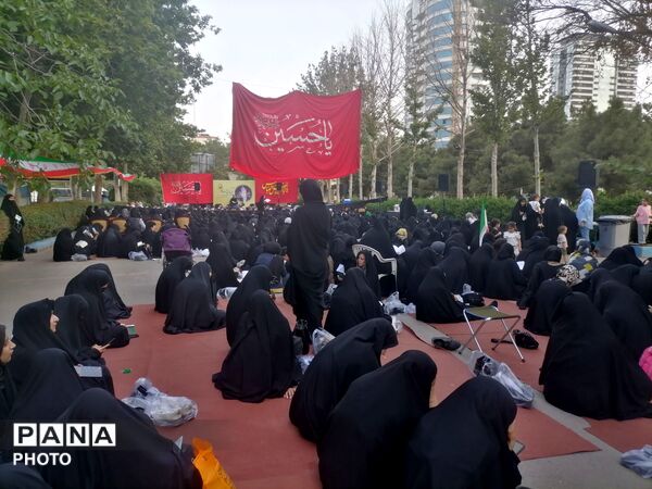 دعای پرفیض عرفه در موسسه جوانان آستان قدس رضوی