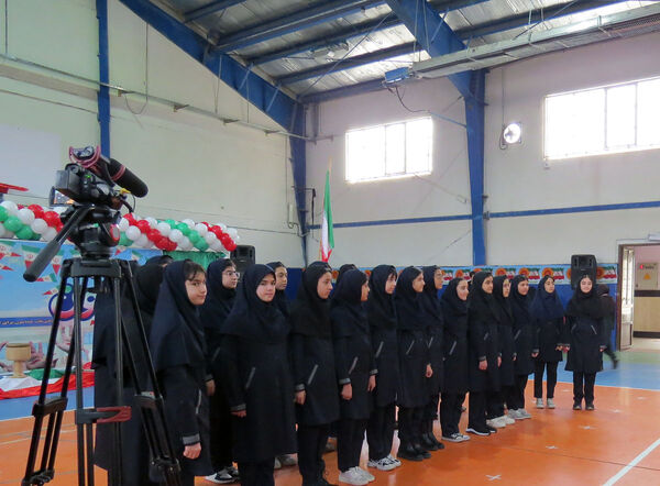  جشن مدرسه ای ایرانمون در دبیرستان شاهد آمنه شهرستان بجنورد 