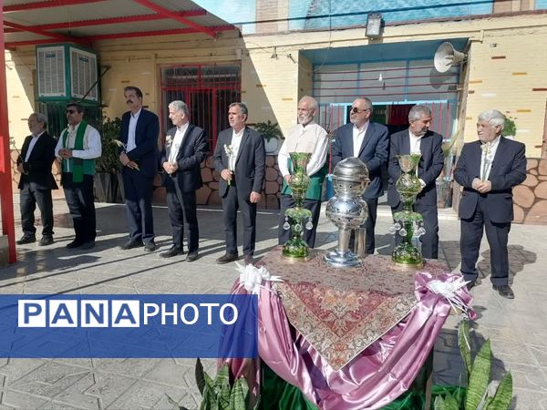 خادمان حرم امام رضا (ع) مهمان دبستان احمد کاظمی یک