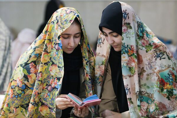 اعتکاف مادر و دختری در مسجد مقدس جمکران