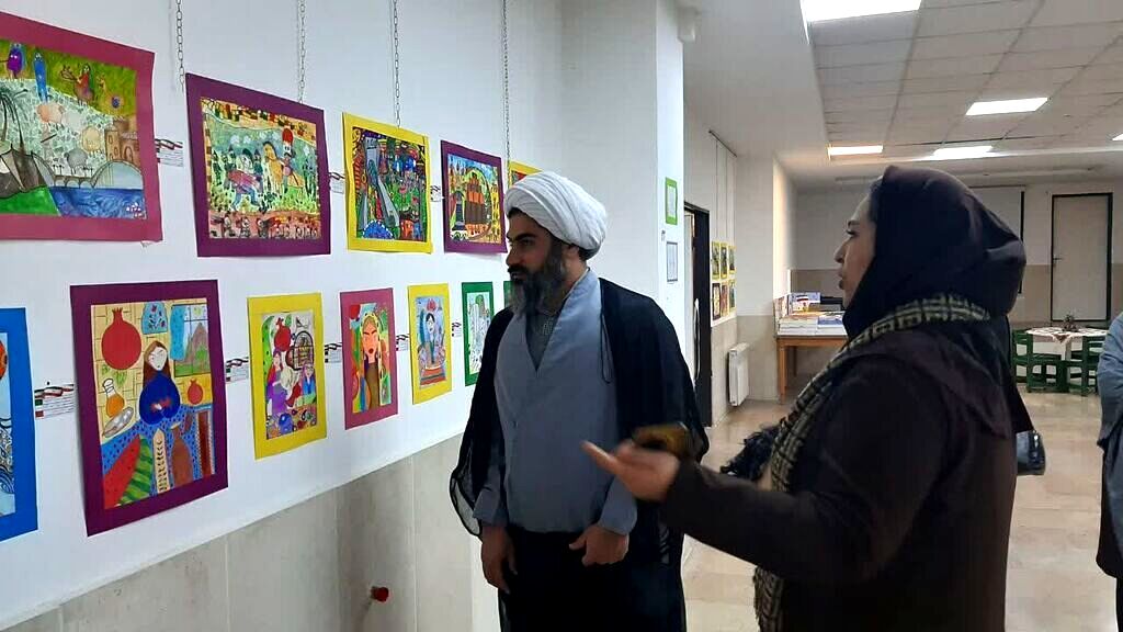 نمایشگاه نقاشی «ایران من» جلوه‌گاه هویت و امید نسل آینده است