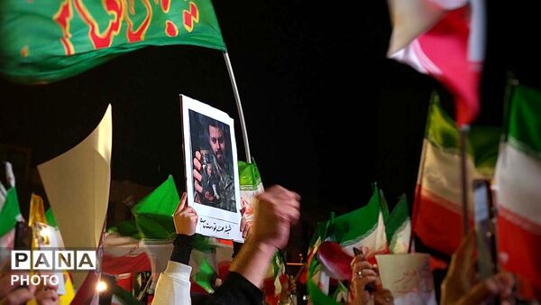 جلوه‌هایی از حماسه حضور در میدان انقلاب