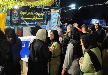 ازدحام زائران اربعین در موکب سازمان دانش‌آموزی کردستان