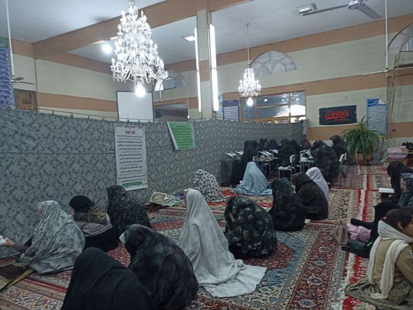 قرائت دعای ام داوود در مراسم معنوی اعتکاف بزنجرد