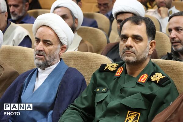 نشست هم افزایی و هماهنگی عوامل و دست اندرکاران تجمعات شبانه بیرجند