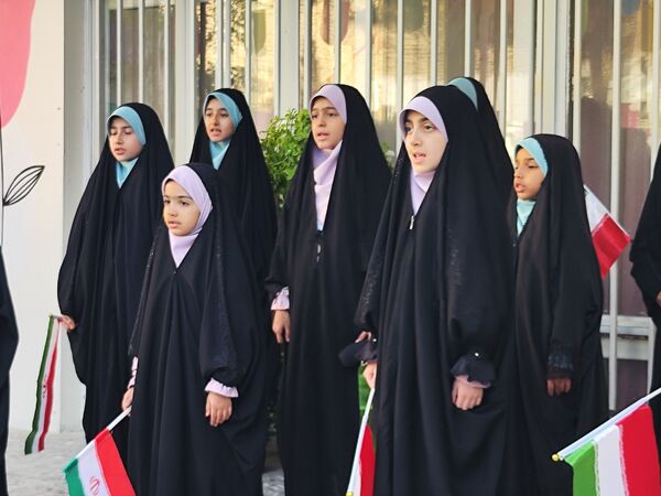نواختن زنگ مهر سال تحصیلی۱۴۰۴-۱۴۰۳ در ناحیه ۲ مشهد