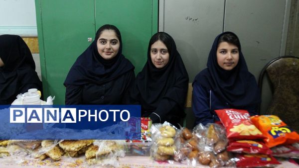 بازارچه دانش‌آموزی دبیرستان سپیده کاشانی ناحیه۱ 