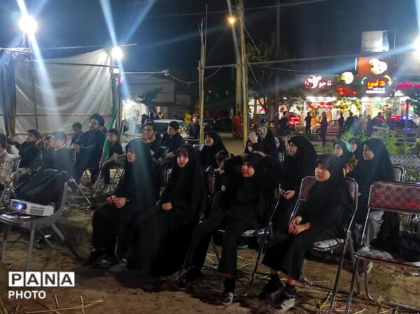 سازمان دانش آموزی قم در خدمت عزاداران حسینی